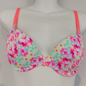 Pink Victoria Secret 32 C Wear Everywhere 32C Bra
